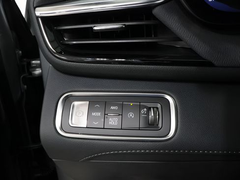 Used 2026 Buick Enclave Preferred AWD/4WD image 19
