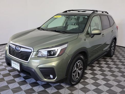 Used 2021 Subaru Forester Premium AWD/4WD image 3