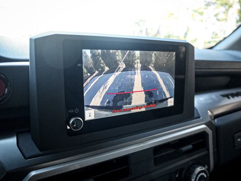 Used 2024 Toyota Tacoma TRD Sport image 24