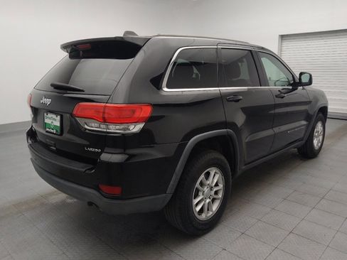 Used 2018 Jeep Grand Cherokee Laredo AWD/4WD image 9