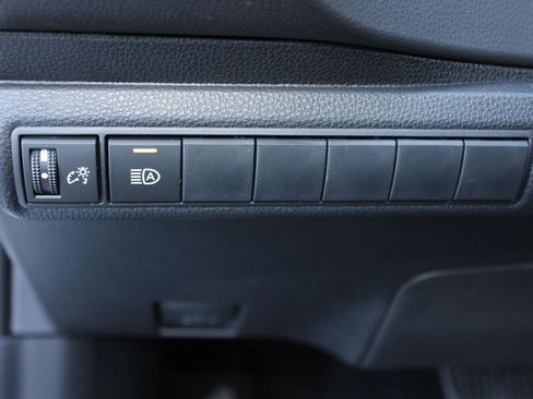 Used 2026 Toyota Corolla SE FWD image 18