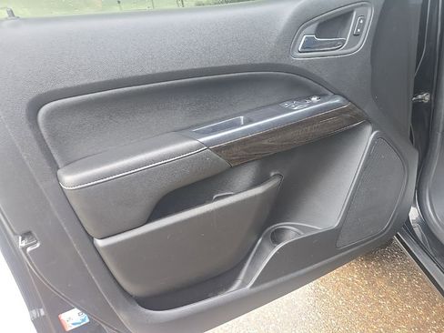 Used 2019 GMC Canyon SLE w/ Elevation Edition image 11