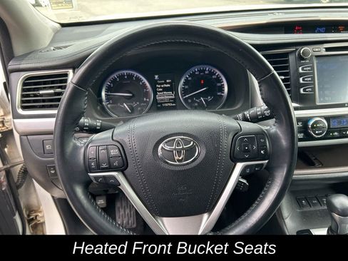 Used 2018 Toyota Highlander XLE AWD/4WD image 20