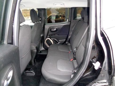 Used 2015 Jeep Renegade Latitude image 16