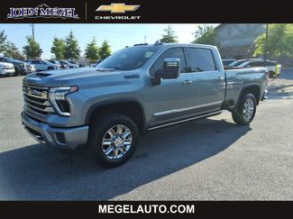 Used 2026 Chevrolet Silverado 2500 High Country w/ High Country Premium Package AWD/4WD video 1