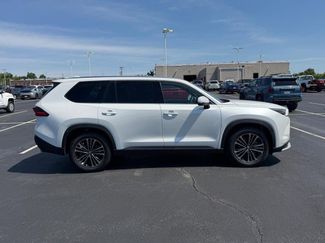 Certified 2025 Toyota Grand Highlander AWD Hybrid video 2