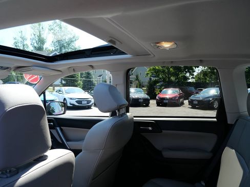 Used 2017 Subaru Forester 2.5i Limited AWD/4WD image 21