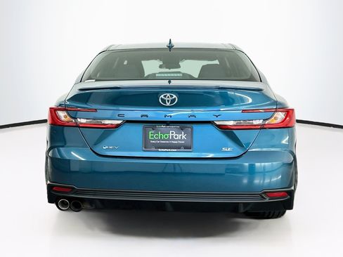 Used 2025 Toyota Camry SE FWD image 7