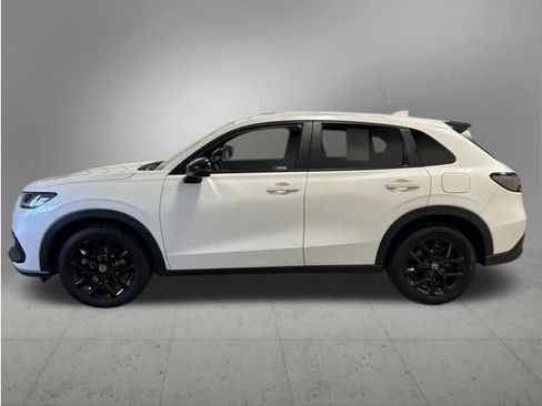 Certified 2024 Honda HR-V Sport image 3