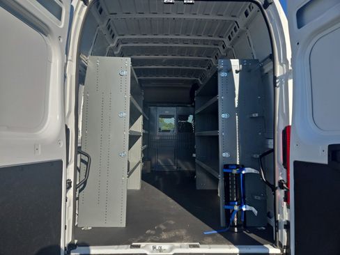 Used 2025 RAM ProMaster 3500 FWD image 9