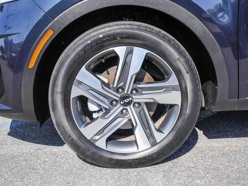 Certified 2024 Kia Sorento SX Prestige AWD/4WD image 11