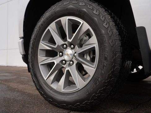 Used 2021 Chevrolet Silverado 1500 High Country w/ Technology Package image 34