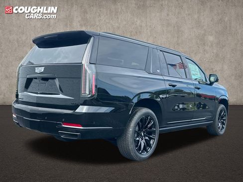 New 2026 Cadillac Escalade ESV Sport w/ LPO, ONYX Package AWD/4WD image 5