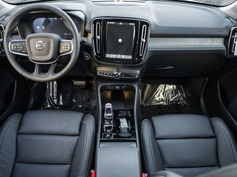 New 2026 Volvo XC40 B5 Ultra w/ Protection Package Premier image 20