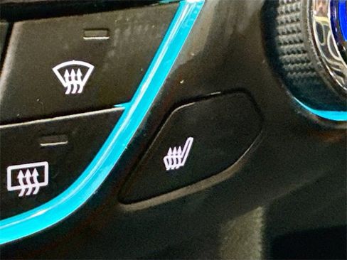 Used 2018 Chevrolet Cruze Premier image 23