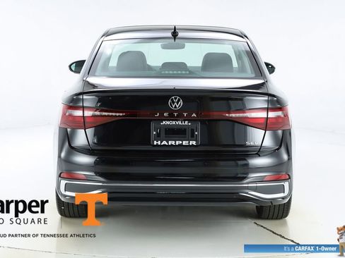 Used 2025 Volkswagen Jetta SEL FWD image 45