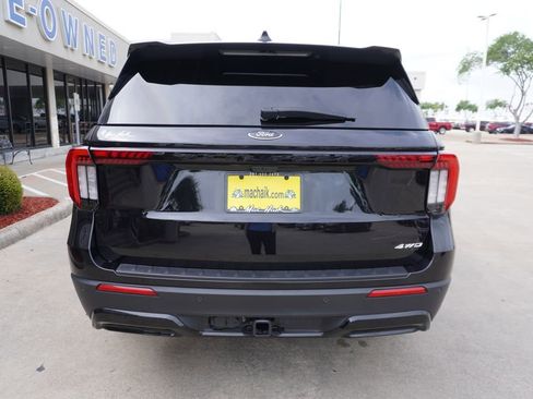 Certified 2025 Ford Explorer ST-Line AWD/4WD image 5
