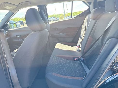 Used 2023 Nissan Kicks SR w/ Interior Electronics Package FWD image 21