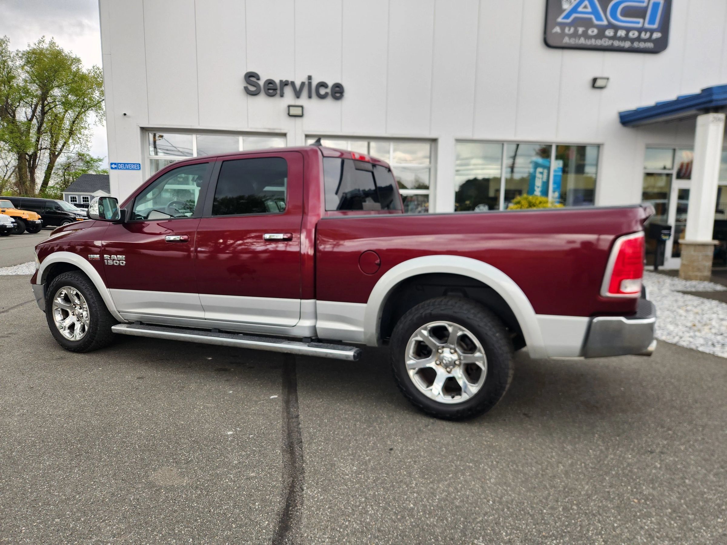 Used 2017 RAM 1500 Laramie w/ Convenience Group AWD/4WD image 10