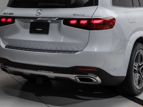 New 2026 Mercedes-Benz GLS 450 4MATIC image 4