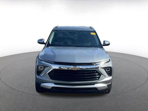 Used 2025 Chevrolet TrailBlazer LT image 4