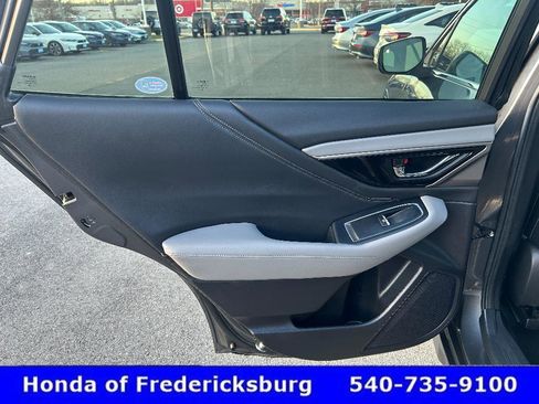 Used 2021 Subaru Outback Limited image 11