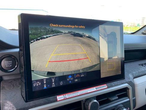 Used 2025 Toyota Tacoma Limited image 24