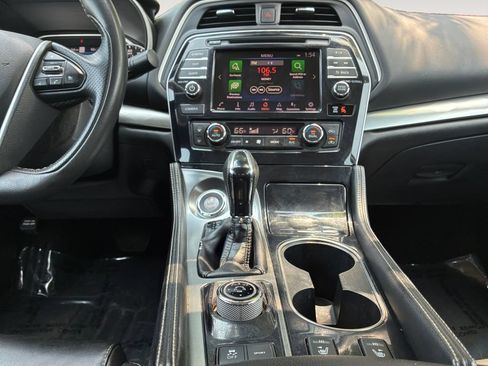 Used 2021 Nissan Maxima 3.5 SV w/ Floor Mat Group FWD image 11