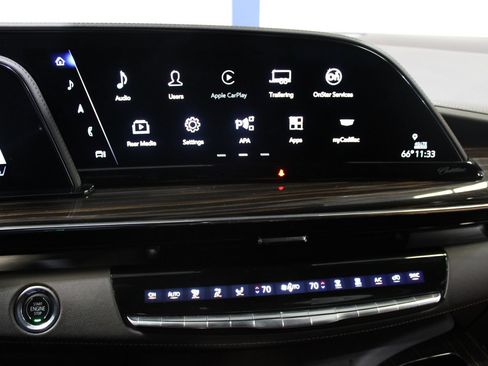 Used 2023 Cadillac Escalade ESV Premium Luxury w/ Performance Package AWD/4WD image 38