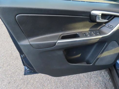 Used 2013 Volvo XC60 T6 image 6