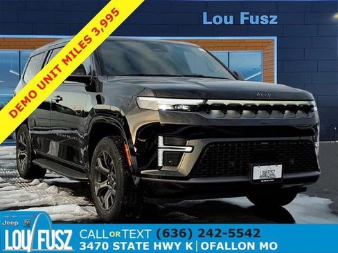 New 2026 Jeep Grand Wagoneer Limited w/ 8-Passenger Seating Package AWD/4WD image 1