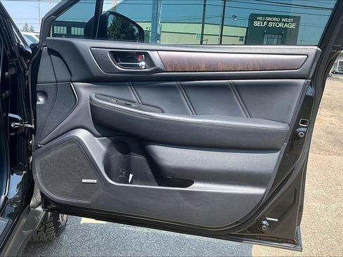 Used 2018 Subaru Outback 2.5i Limited AWD/4WD image 23