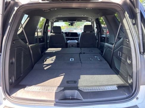 Used 2025 Chevrolet Tahoe Z71 AWD/4WD image 30