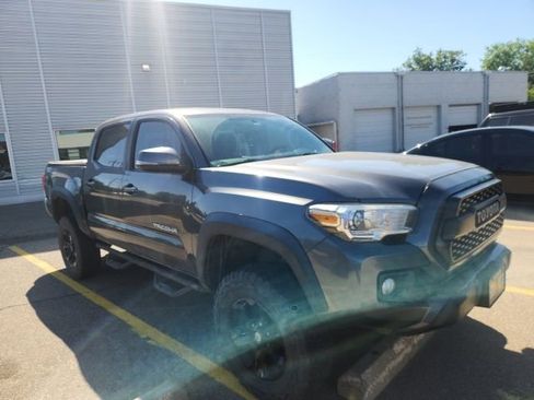 Used 2016 Toyota Tacoma TRD Off-Road w/ Towing Package AWD/4WD image 1