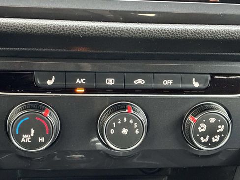 Certified 2024 Volkswagen Tiguan S image 30