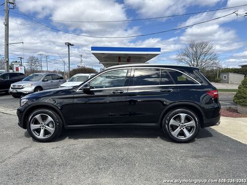 Used 2019 Mercedes-Benz GLC 300 4MATIC image 8