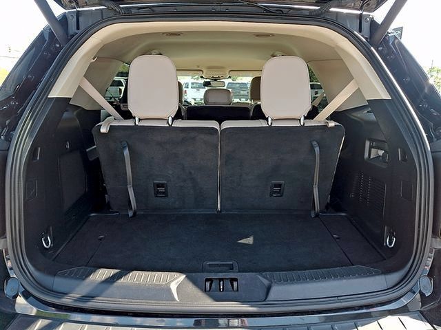Used 2023 Ford Explorer Limited AWD/4WD image 30