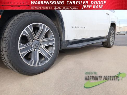 Used 2024 Jeep Wagoneer L Series II w/ Flexible Seating Group image 34