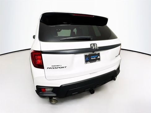 Used 2023 Honda Passport EX-L image 6