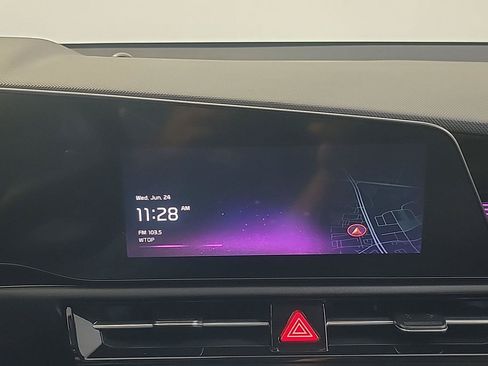 Used 2023 Kia Niro EX FWD image 28
