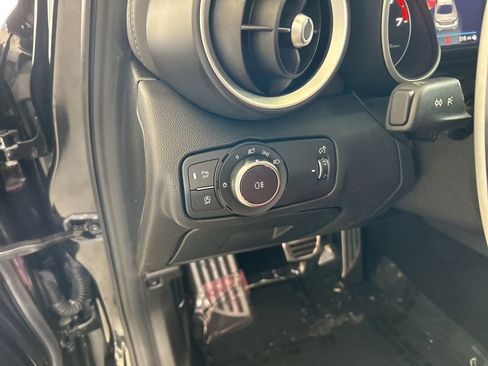 Used 2022 Alfa Romeo Giulia Veloce image 42