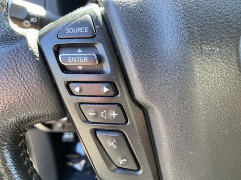 Used 2022 Nissan Frontier SV AWD/4WD image 18
