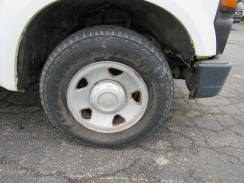 Used 2008 Ford F250 2WD Regular Cab Super Duty image 11