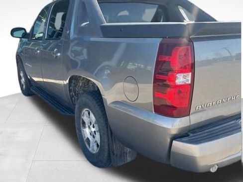 Used 2007 Chevrolet Avalanche LT w/ LT Preferred Equipment Group AWD/4WD image 2