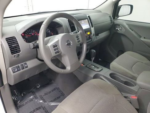 Certified 2020 Nissan Frontier SV image 18