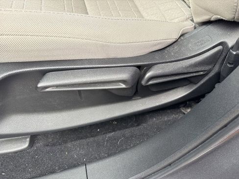 Used 2024 Honda HR-V LX image 16