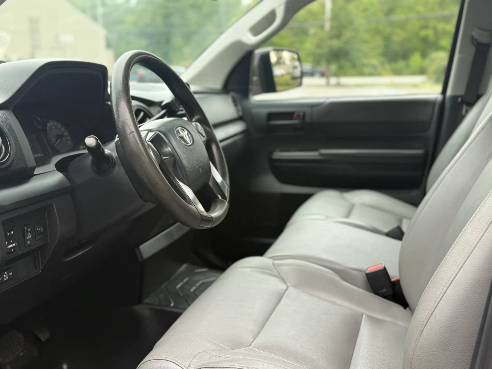Used 2014 Toyota Tundra SR AWD/4WD image 10