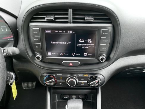 Used 2024 Kia Soul LX w/ Option Group 015 image 10