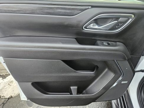 Certified 2023 GMC Yukon XL SLT image 18