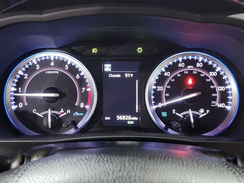 Used 2019 Toyota Highlander XLE FWD image 35